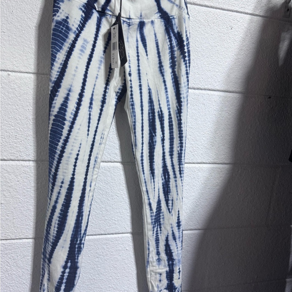 Chaser Blue and White Tie-Dye Leggings